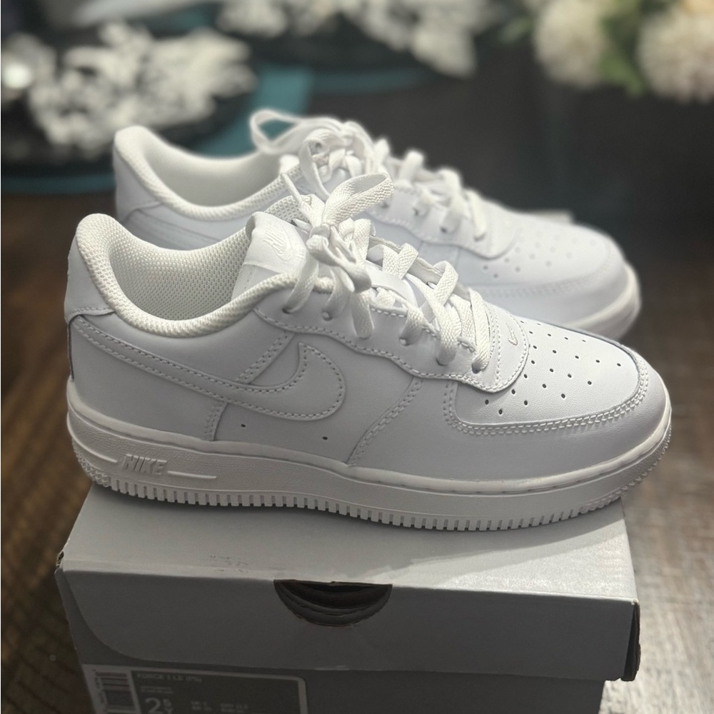 Nike Air Force 1 sz 2.5y